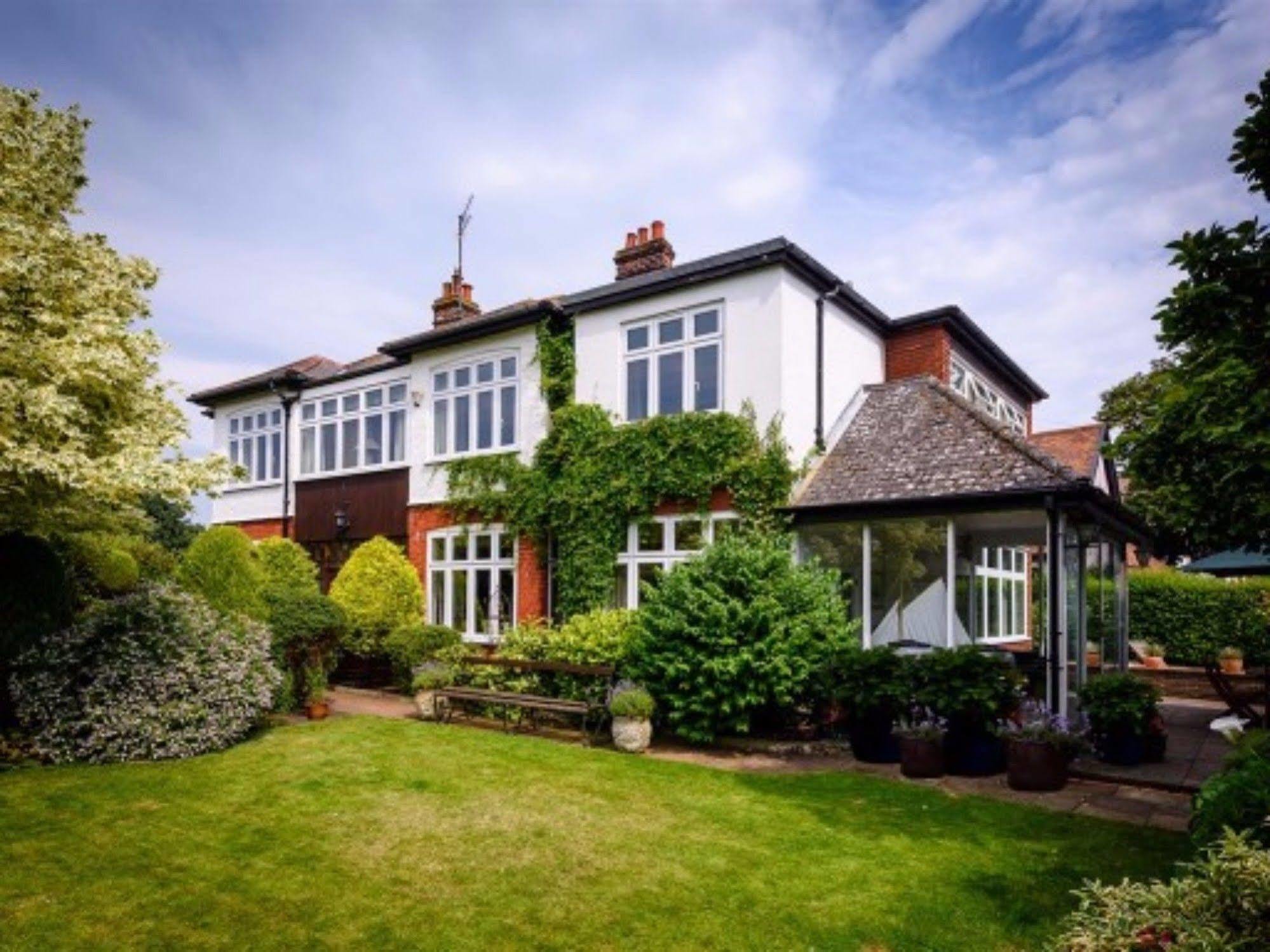 Barnard House Bed & Breakfast 4*
